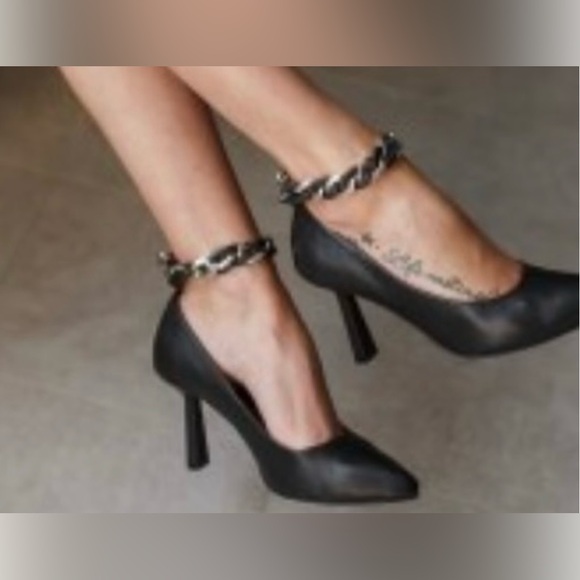 Classic suede shoes with chain - Picture 4 of 9